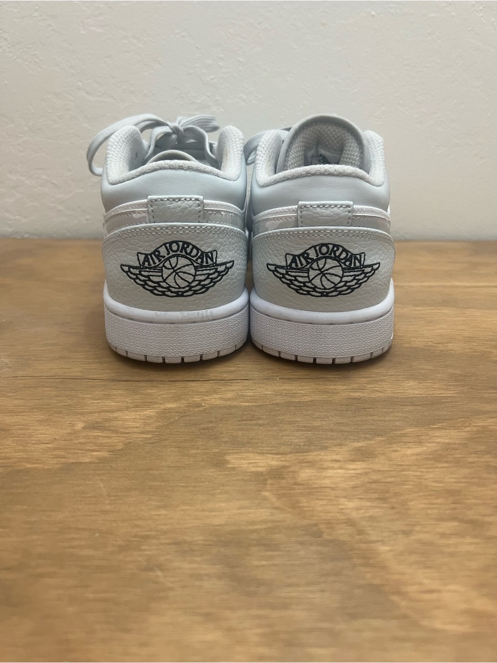 Nikes - Picture 7 of 10